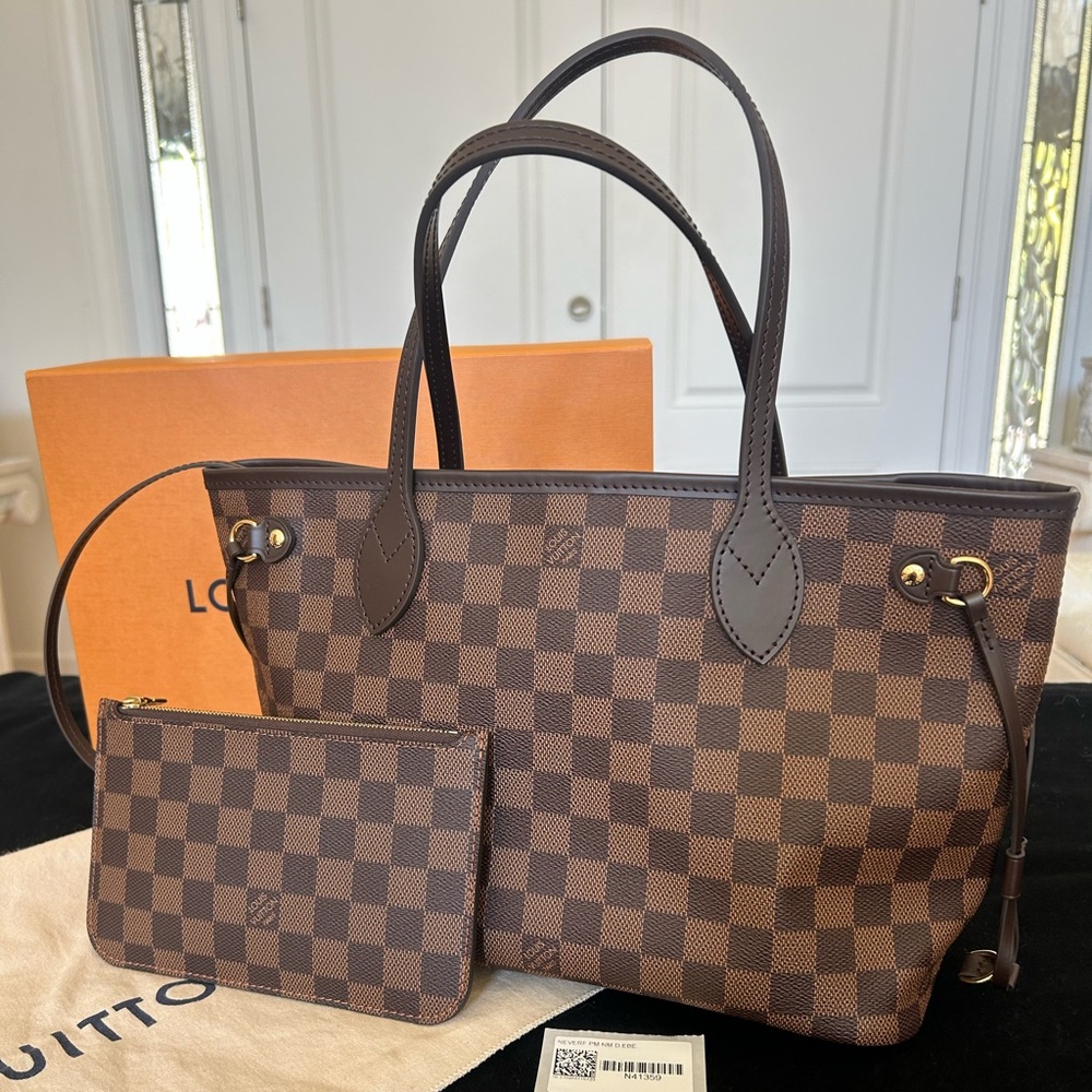 Louis Vuitton Damier Ebene Neverfull Tote